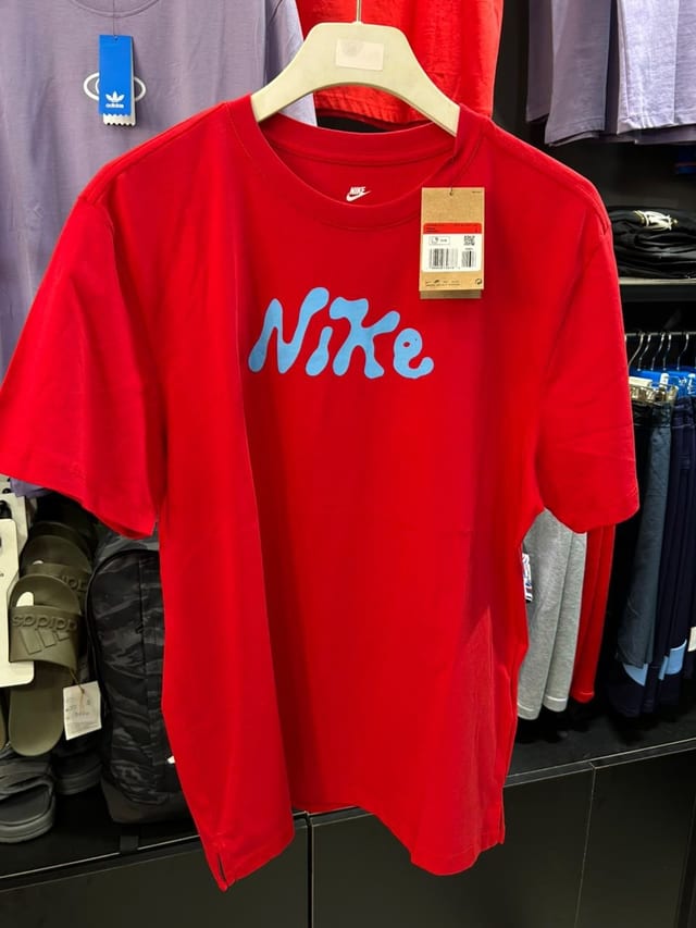 T-shirt Nike Bubble — Rouge